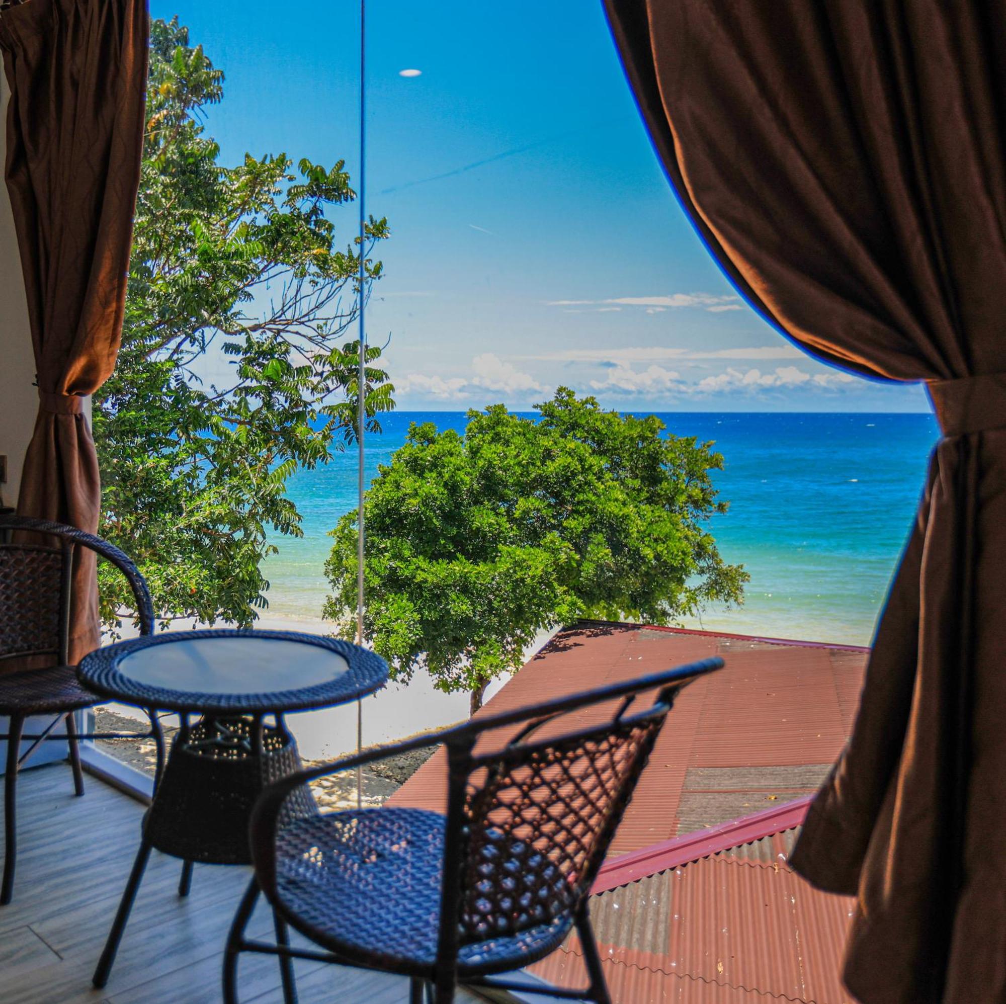 Dolphin Bay Island Resort Kota Belud Εξωτερικό φωτογραφία